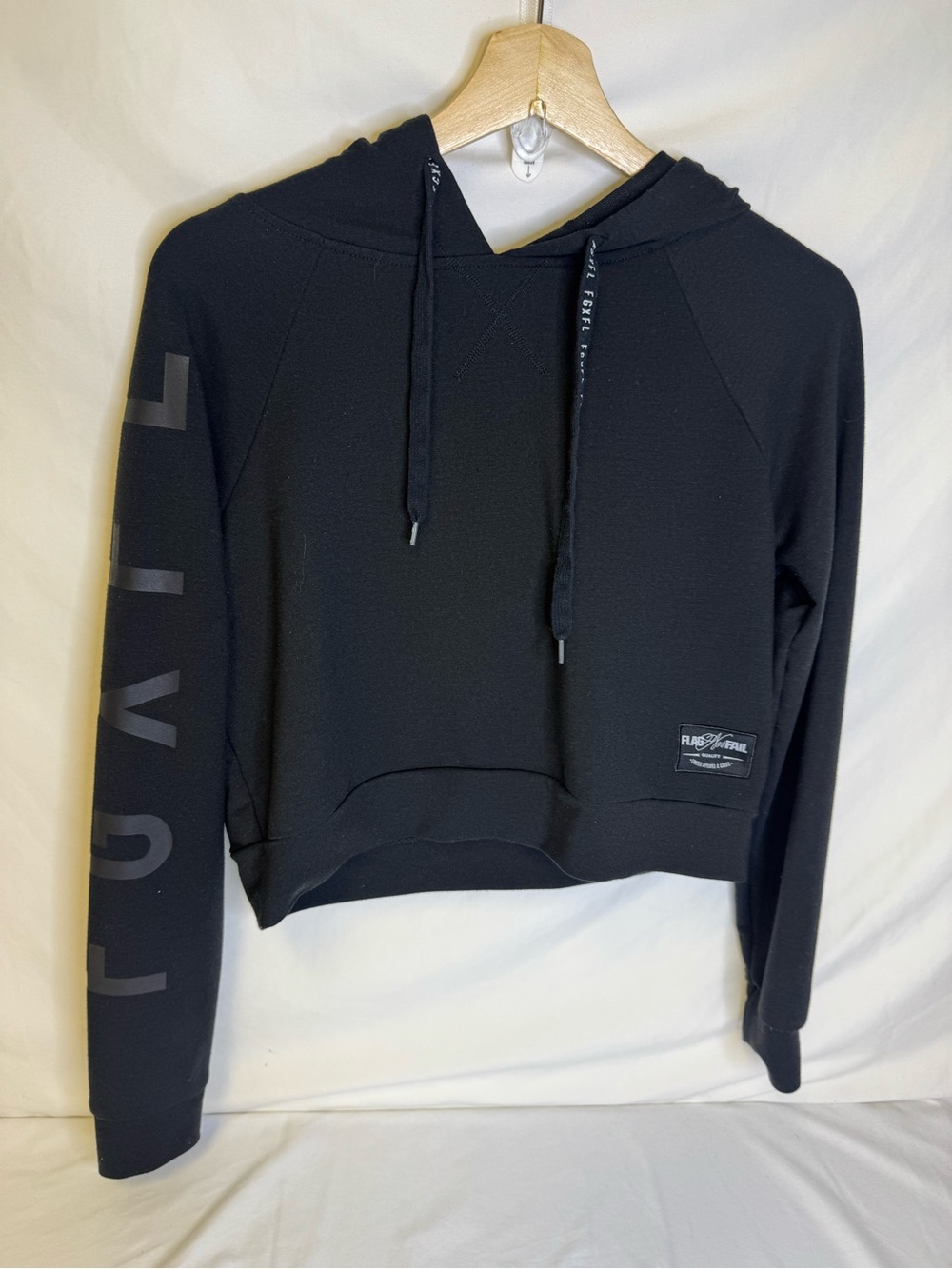 flag nor fail Black Cropped Hoodie with Sleeve Graphic